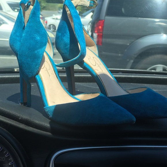 Shoes - Picture 2 of 5